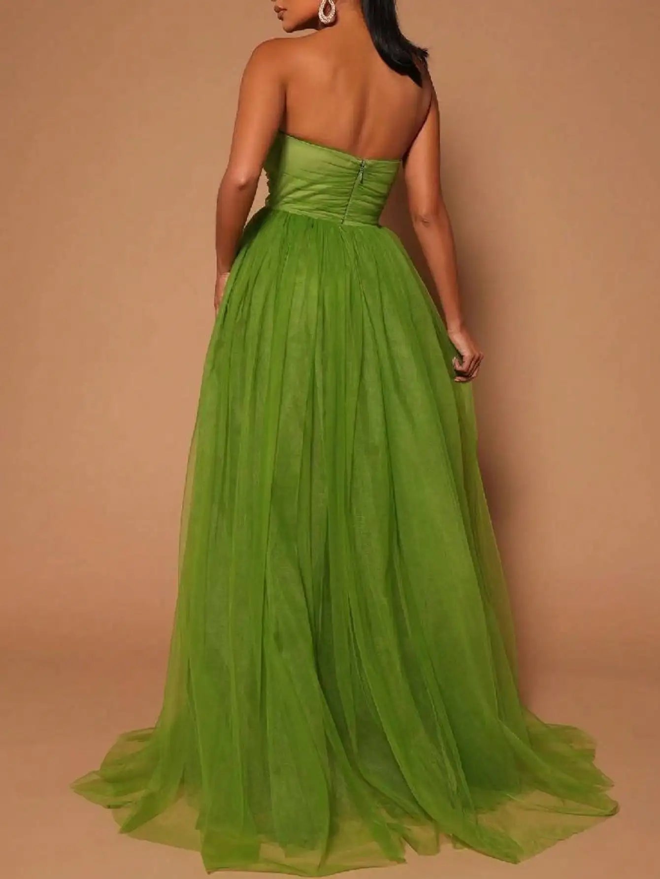 Elegant Pink Tulle Maxi Dress with Sweetheart Neckline, High Slit & Flowy Skirt for Prom, Wedding Guest, Formal Events