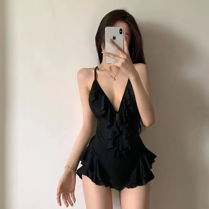 Fashionable Korean style women's one-piece swimsuit, push-up and backless, perfect for sexy girls, students, beach vacations