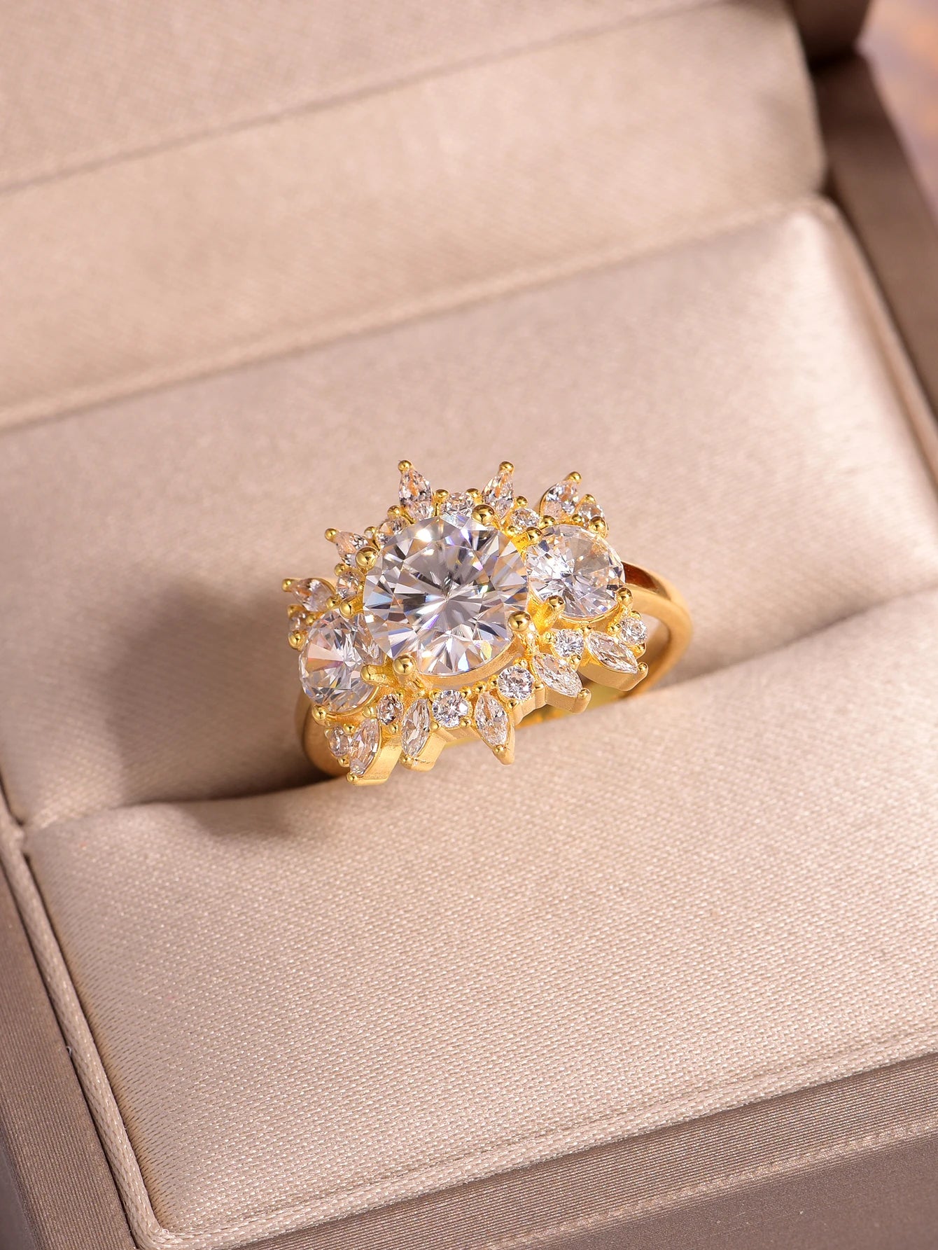 S925 Sterling Silver Round 2CT Moissanite Ring Set Fine Jewelry Gold-plated 18k Suitable for Gift Giving Birthday Gift