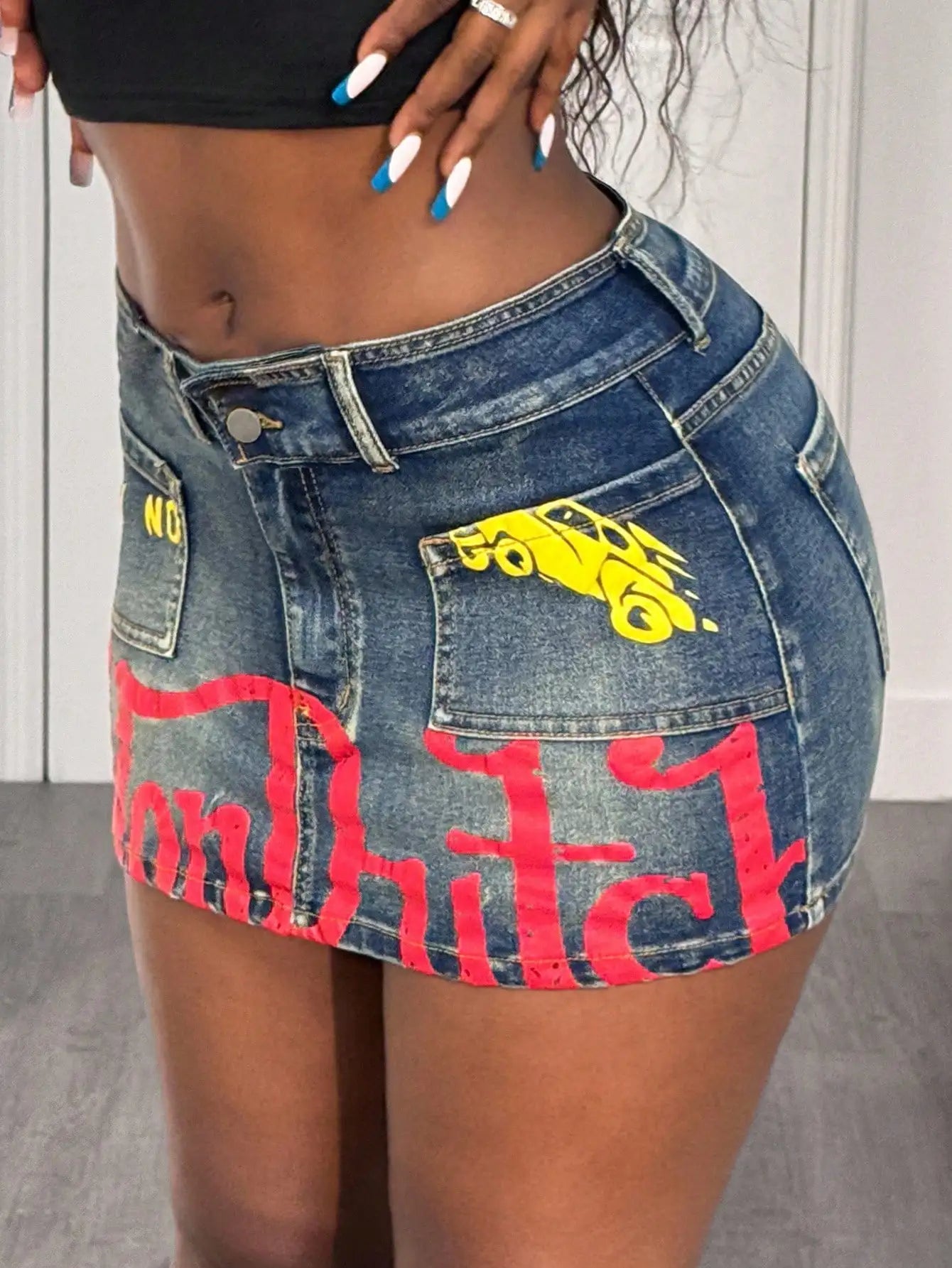 Y2K Street Punk Letter Print Low Waist Denim Mini Skirt for Women, Medium Blue, Summer Fashion