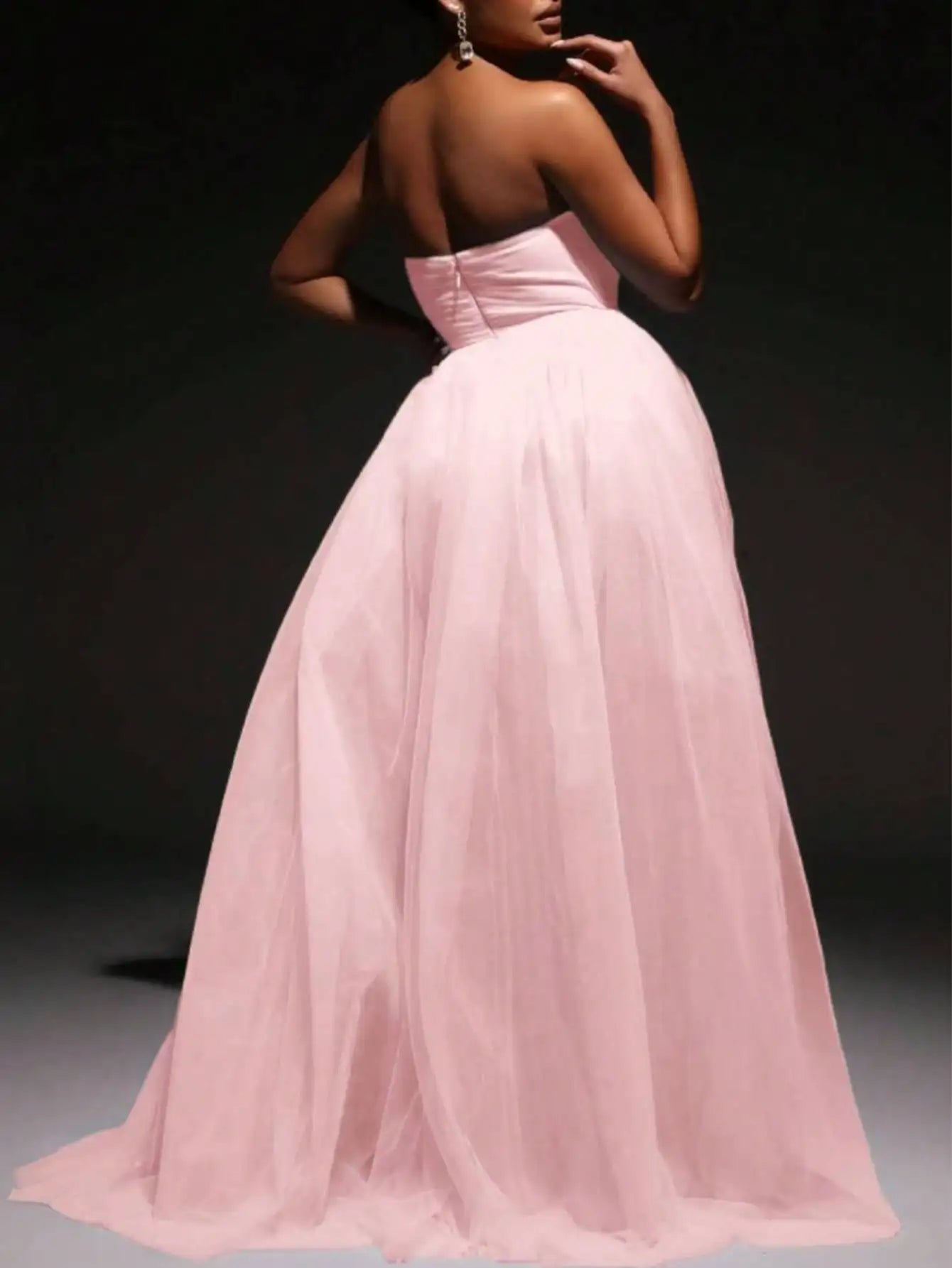 Elegant Pink Tulle Maxi Dress with Sweetheart Neckline, High Slit & Flowy Skirt for Prom, Wedding Guest, Formal Events