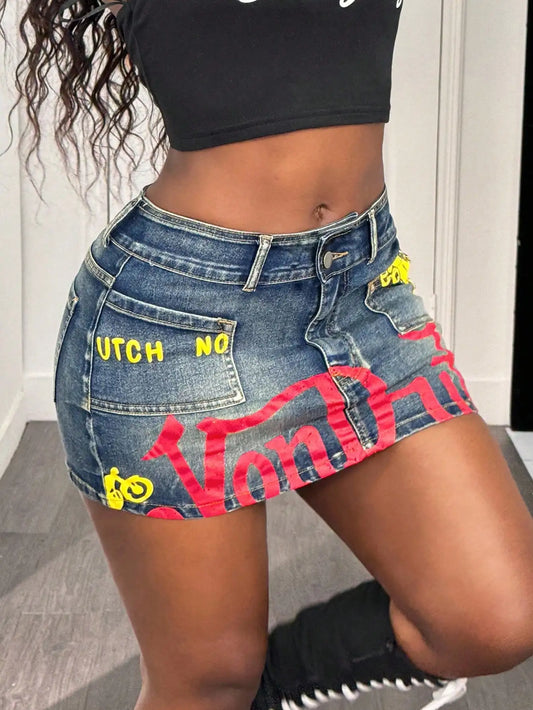 Y2K Street Punk Letter Print Low Waist Denim Mini Skirt for Women, Medium Blue, Summer Fashion